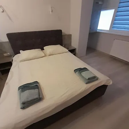 апарт-сервис в ужгороде Apartment *